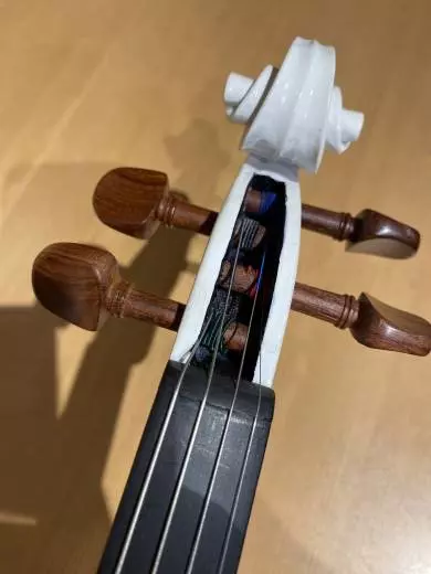 Harlequin 4/4 Violin 2